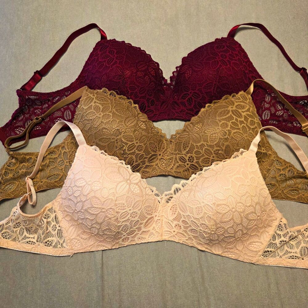 Lot of 3 Lace Wireless Bras 38D Multicolor Floral Nylon/Spandex feminine sexy